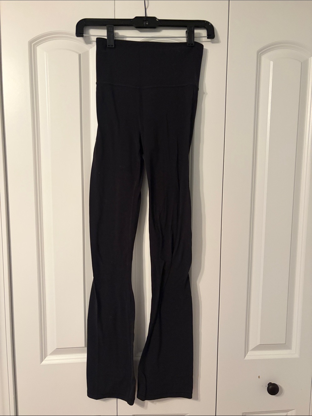 Athleta Black Elation straight leg Leggings
